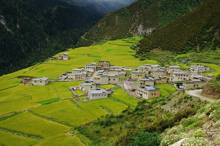 稻城亚丁旅游