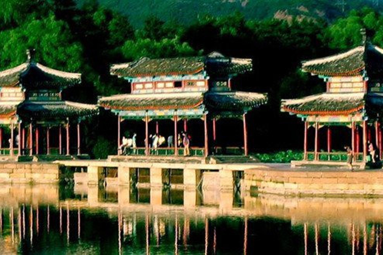 避暑山庄旅游