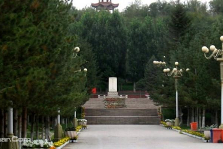乌鲁木齐革命烈士陵园旅游
