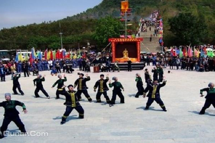 敢壮山布洛陀文化旅游区旅游