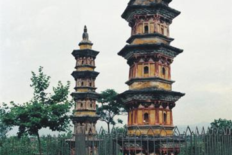 广福寺双塔旅游