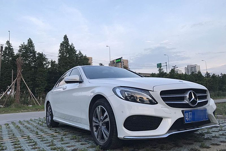 三亚当地租车,奔驰新款c200小轿车出租一天