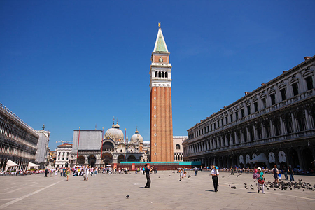 威尼斯圣马可广场+玻璃工厂一日游(米兰出发)