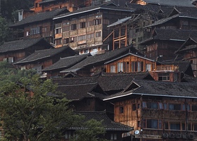 梵净山+镇远古城+荔波小七孔+黄果树瀑布+西江千户苗寨（网红贵州纯4日游）0购物，天天发团）