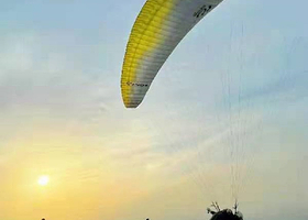 浙江安吉·驭风铜锣山700米高空滑翔伞一日游 专业教练一带一