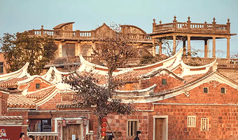 【私家团】泉州安平桥+草庵寺+梧林村+永宁古镇+洛伽寺+黄金海岸+蟳埔村一日游|晚出发+景点可调