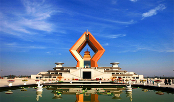 延安壶口瀑布+咸阳乾陵+宝鸡法门寺+西安秦始皇帝陵博物院（兵马俑）+西安华清宫六日游【含接送机/高铁/火车】