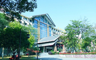 【酒店套餐】三江森林温泉度假酒店1晚+2人三江森林温泉/际华滑雪不限时（含装备）/松鼠部落门票可选+2早