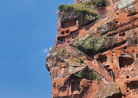 乐山大佛+东风堰-千佛岩景区一日游【(含午餐)可选择登山或船游，可升级豪华保姆车，三环内可上门接】
