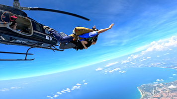 清水湾海景跳伞基地一日游【海南陵水直升机海景4000米跳伞】