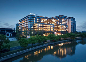 【周末不加价】杭州湘湖保亿开元名都度假酒店1-2晚+双早+可选双人山里人家乐园/湘湖游船券套餐+欢迎水果