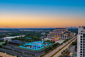 【五钻酒店亲子主题房】平南雄景生态酒店1晚，可加动物园门票含森林盛会2张+萌萌乐园2张