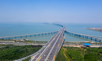 青岛纺织谷+胶州湾大桥+唐岛湾滨海公园+青岛金沙滩景区+金沙滩啤酒城一日游【金沙滩 跨海大桥 海底隧道一日游】