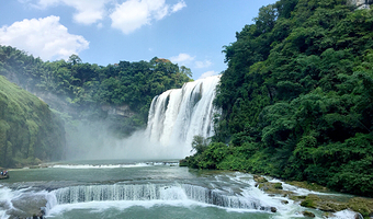 黄果树景区+荔波小七孔景区+西江千户苗寨三日游【可选头等舱保姆车（经典黄小西，纯玩团）】