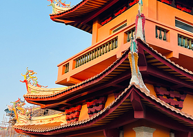 泉州打卡《春色寄情人》拍摄地开元寺+西街+洛伽寺+黄金海岸+中山路+男女主家私家团一日游可选崇武古城