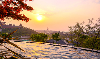 【酒店套餐】古滇度假酒店1晚+七彩云南古滇温泉山庄门票2张+1次古滇温泉自助餐2人+酒店早餐2人