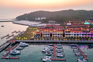 北海冠岭蓝湾游艇俱乐部【帆船/游艇出海观光/海上看海枯石烂--海豚湾】