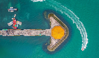 青岛栈桥+八大关+五四广场+奥帆中心+青岛天主教堂一日游【游艇出海体验/青岛新老城区全景游】