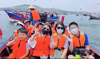 大连金石滩+渔船出海垂钓·喂海鸥·捞海带+快艇登岛+赶海抓螃蟹一日游