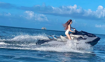 【买一送一，随订随玩】三亚大东海滨海乐园（可选潜水/自驾摩托艇/小黄鸭/拖伞/飞龙激情水上项目一票通，无套路）