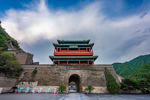 北京居庸关长城+天坛公园一日游【2-8人独立私家团、专车上门接送、家庭游时间自由含双景区门票】