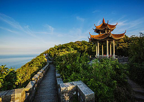 文昌宋氏祖居+石头公园+海南铜鼓岭景区+文昌春光椰子王国+东郊椰林一日游【精品一日游，含车+导游+午餐+门票】