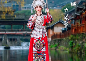 【酒店套餐】恩施腾龙洞门票（含激光秀+夷水丽川演出）+接驳车+舒适型酒店住宿1晚+早餐+保险+导游