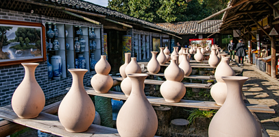 景德镇古窑民俗博览区门票+讲解半日游【老俵说大咖】含门票+精讲120分钟揭秘千年瓷都始于五代传扬宋元明清】