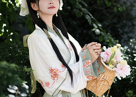 福州三坊七巷旅拍票【阿曼朵民主风簪花旅拍/多种服装可选/亲子、闺蜜旅拍写真】