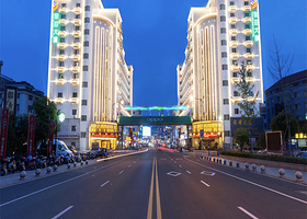 【酒店套餐●自驾游】横店影视城三星旅游大厦酒店+ 横店影视城门票+早餐+重复入园+演出秀攻略