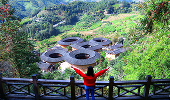 福建土楼(南靖)景区+田螺坑土楼群+初溪土楼群一日游【2人即可1单1团+专车服务+古村落+成人含门票 亲子游】