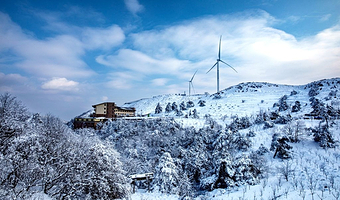 【酒店套餐】宜昌百里荒滑雪+山楂树云裳酒店/云上居（可选）+景区换乘车+2天1晚双人套餐