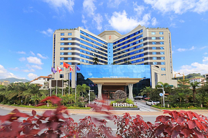 【酒店套餐】广州壹泉湾温泉酒店（原亨来斯登温泉）双人自助早餐+可选购五指香鸡午餐/山泉鲩晚餐+无限次温泉+观影