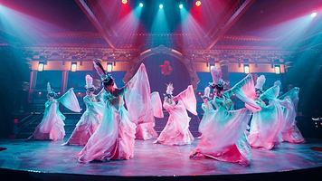 苏州周庄一日游【含景区三项目（含周庄门票+摇橹船+演出票+游船+车费+导游）】