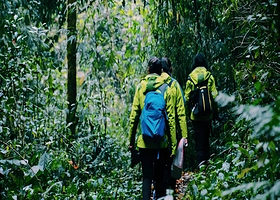 腾冲高黎贡山青岩子徒步一日游【 山野厨房烧烤 户外森林野温泉 结伴拼小团】