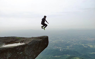 东兴口岸+万尾金滩+明珠广场一日游【商务小团（上门接送.专车服务.朋友式接待）（防城港出发）】
