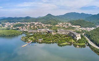 【酒店套餐】宁波九龙湖开元度假村1晚+2大1小早餐+土菜馆套餐+儿童乐园门票1张