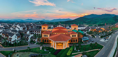 【位于景区内】宜兴窑湖大酒店1-2晚+双人宜兴窑湖小镇无限次门票&云上的小火车+双早+景区内免费接驳车