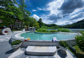 【酒店套餐】城市萬家高端商旅酒店(东莞塘厦龙景花园店)1晚+塘厦三正半山温泉单次票（可选人群）