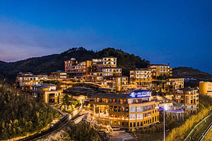 双十一【景区内住宿、夜宿云巅】云上草原1168星空天文酒店+双早+双人云上草原2日票含索道或熊猫大门票