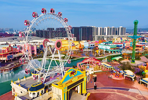 【酒店套餐】云上四季酒店（临湖银泰城店）1晚+临海熊出没探险乐园（可选人群）