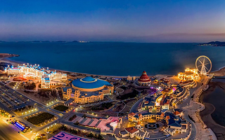 【海洋溴盐温泉】温泉季-青岛海泉湾皇冠假日酒店住宿1晚+早餐+海洋温泉（可选择-入住期间无限次进出）