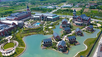 【周末不加价★温泉酒店】盐城天沐温泉度假酒店1晚+双人天沐温泉+可选双人荷兰花海门票+可选亲子套餐+含早