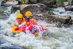 【酒店套餐】丘梵温泉度假酒店（长泰山外山店）1晚含早+双人长泰漂流或天柱山通票