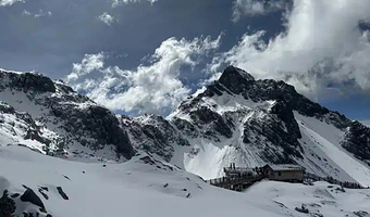 玉龙雪山风景区一日游【保票、纯玩、不推氧气、独立用车、晚出发、自助餐、2瓶氧】