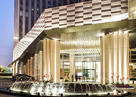 【周末节假日不加价】可选重庆融创海世界/重庆融创渝乐小镇门票套餐+重庆圣荷酒店/汉庭酒店1晚+部分含早餐