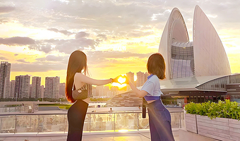 珠海珠澳海湾游+港珠澳大桥游+珠海大剧院+情侣路+景山公园+圆明新园一日游【珠海一日游 纯玩0购/无车推】