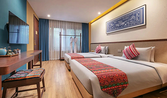 【酒店套餐】葛仙村度假区竹隐山居酒店1晚+2张门票+2张往返索道票+孔明灯2个+早餐+千灯会+篝火晚会+观光车