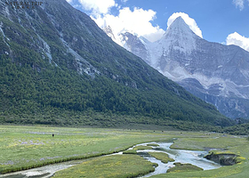 丽江香格里拉+无底湖+稻城亚丁+泸沽湖5日游 （普达措+虎跳峡+独克宗 摩梭族篝火晚会+乘船环湖）