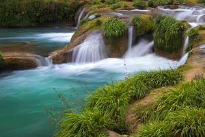 贵阳出发西江千户苗寨+荔波小七孔2日私家团